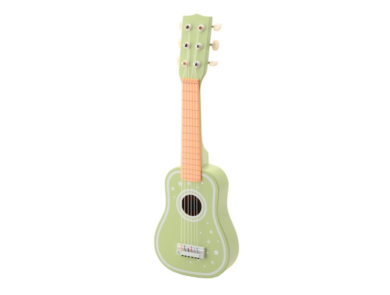 Guitar with 6 strings